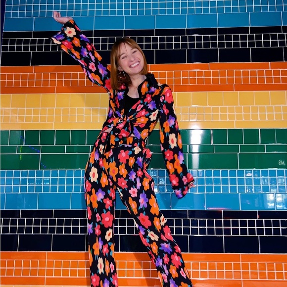 Meet your Posher, Caroline - Picture 1 of 1